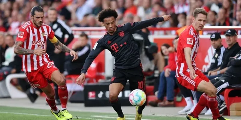 Trận đấu hấp dẫn thuộc khuôn khổ giải hạng 2 Đức